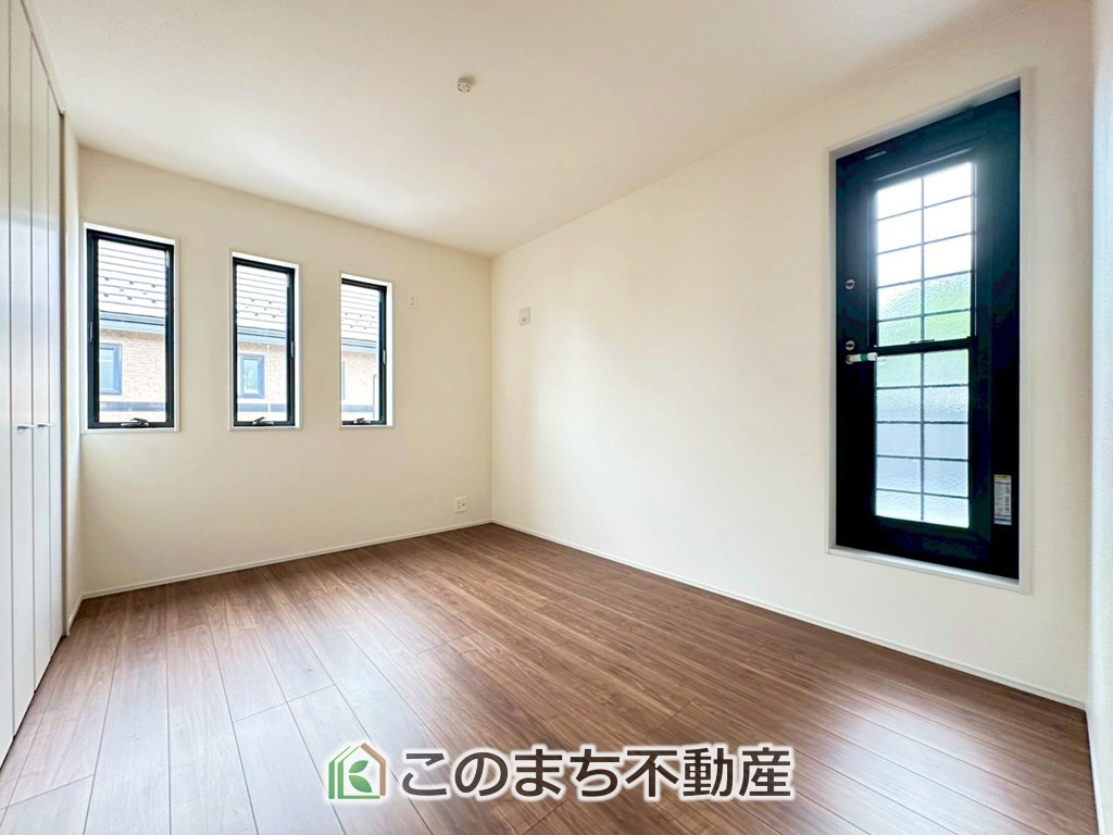 LiveleGarden.S宇都宮西川田南第8の洋室|一人ひとりの大切なプライベート空間。ゆとりある広さで、一人の時間をゆったりと過ごせる安らぐお部屋になるはずです。
