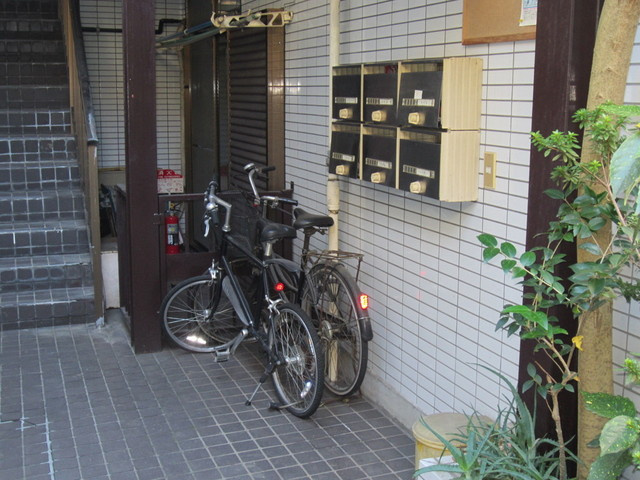 伸和ハイツのその他共用部分|ポスト完備しております。