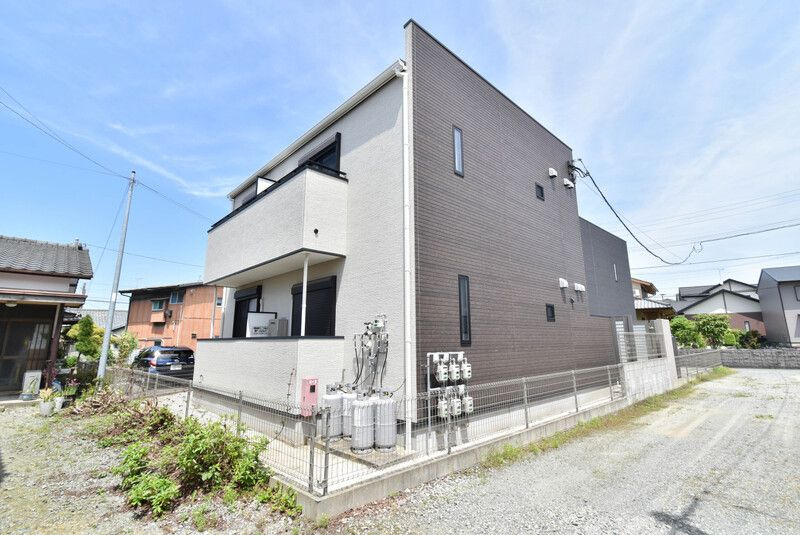 YOUR PLACE宮ノ陣のエントランス