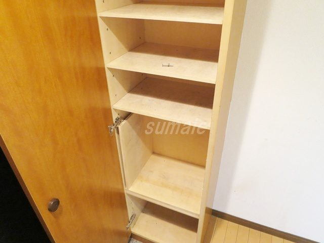 フジマツ第５ビルの収納|シューズボックスもございます！