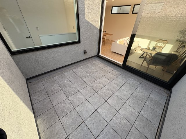 老松町新築プロジェクトのバルコニー