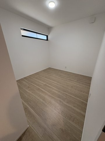 老松町新築プロジェクトの洋室