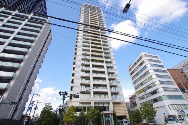 アデニウムタワー梅田イーストスクエア　仲介手数料無料の外観