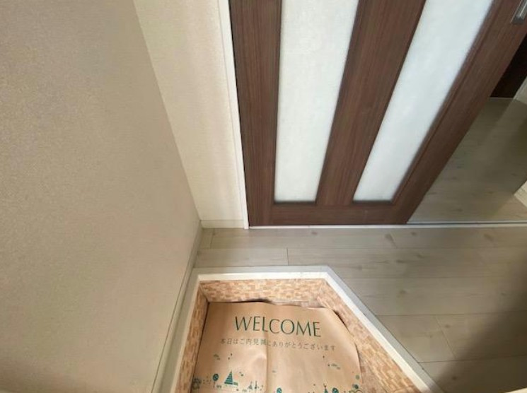 ヴィオラ・ハウスの玄関