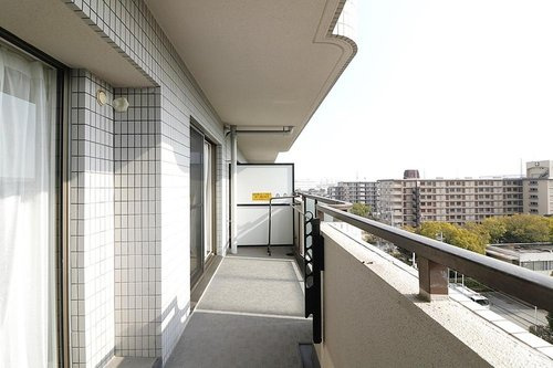 ジークレフ武庫川公園南棟のバルコニー
