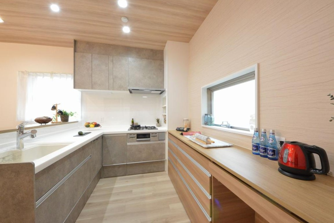 藤沢市鵠沼松が岡　敷地広々フルリフォーム邸宅のキッチン