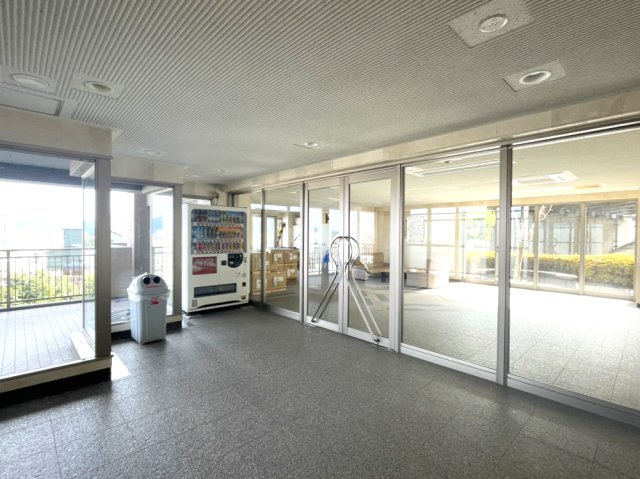 コアマンション郡元ネクステージのエントランス