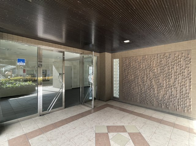 コアマンション郡元ネクステージのエントランス