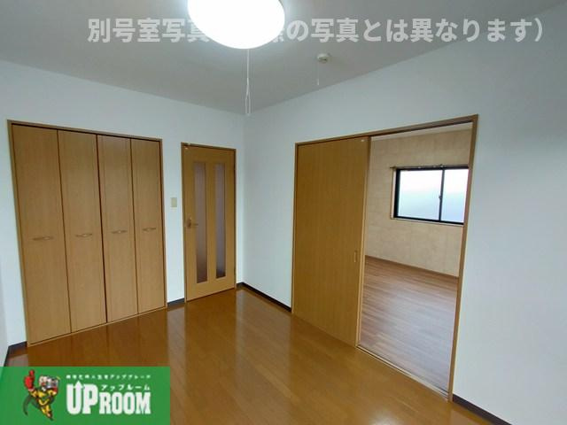 プリミエール下山の洋室