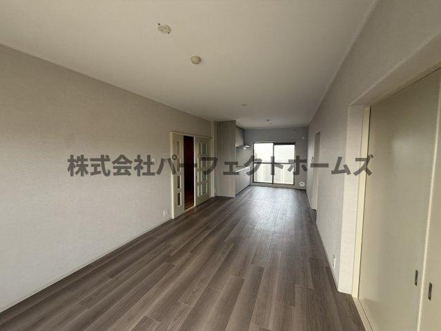 Orient Residence Suehirochoの居間・リビング|使いやすいリビングです