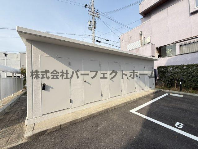 Orient Residence Suehirochoの収納|各戸トランクルーム付です