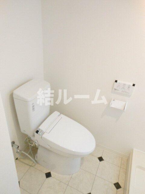 板橋区蓮根１丁目の賃貸マンションのトイレ
