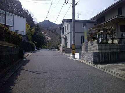 広島市安芸区矢野南5丁目　一戸建て(JS)の前面道路含む現地写真