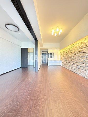 プレジオ永和ASIANの居間・リビング