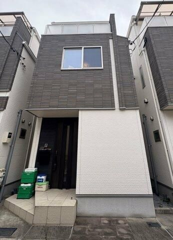 市谷薬王寺町戸建の外観