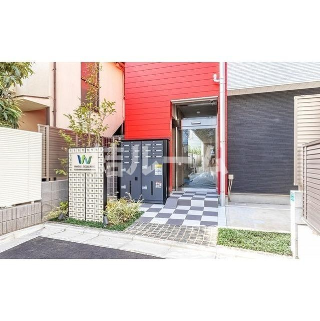 豊島区千川２丁目の賃貸マンションのエントランス