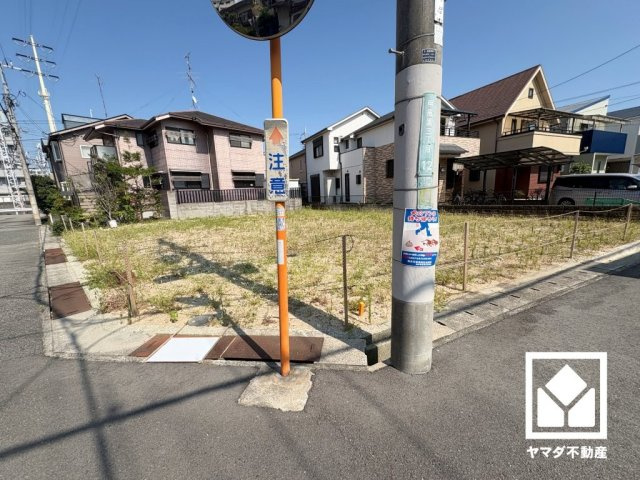 西宮市甲風園3丁目の外観|約68.83坪と広々とした敷地なので、居宅のほかバイク置き場やドッグラン、ガーデニングなども楽しめるお庭づくりが実現できます。