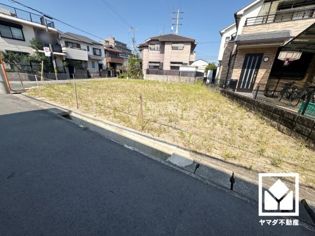 西宮市甲風園3丁目の外観|京都市から神戸市を結ぶ国道171号線まで約100m。名神高速道路の西宮ICも一般道で約3.3kmと近く、大阪・京都・名古屋方面へのアクセスもスムーズ。休日のお出かけや通勤も快適なカーライフが叶います。
