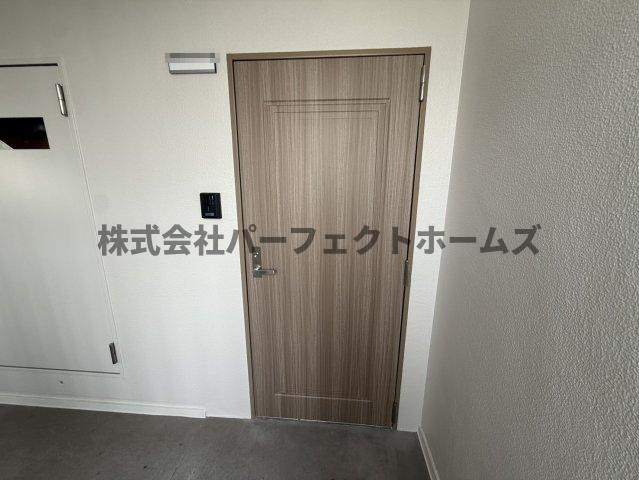 Orient Residence Suehirochoの玄関|収納もある玄関です