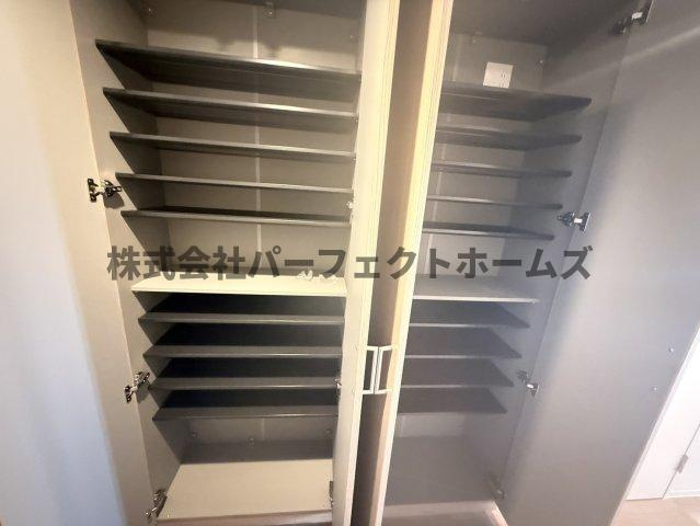 Orient Residence Suehirochoの収納|小物を収納するのに便利です