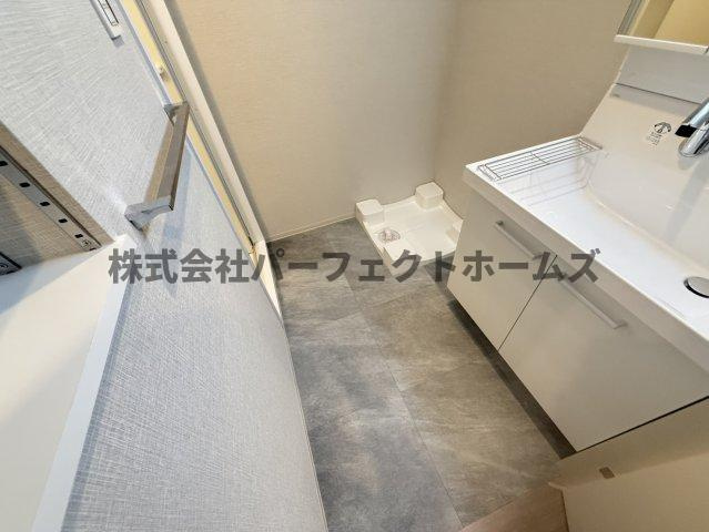 Orient Residence Suehirochoの洗面所|ゆったりとスペースのある洗面所