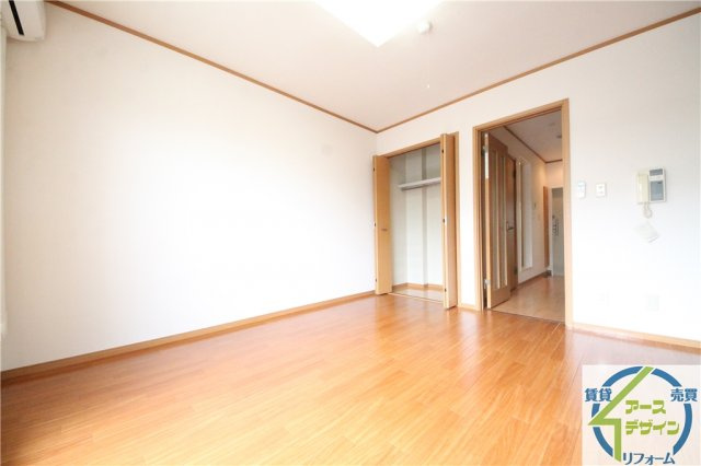 グローリー1番館の居間・リビング|※類似部屋