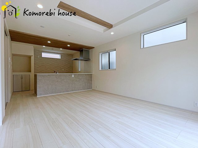 北本市中丸7丁目　新築一戸建て　ブルーミングガーデン　01の居間・リビング|撮影：'26/07/04