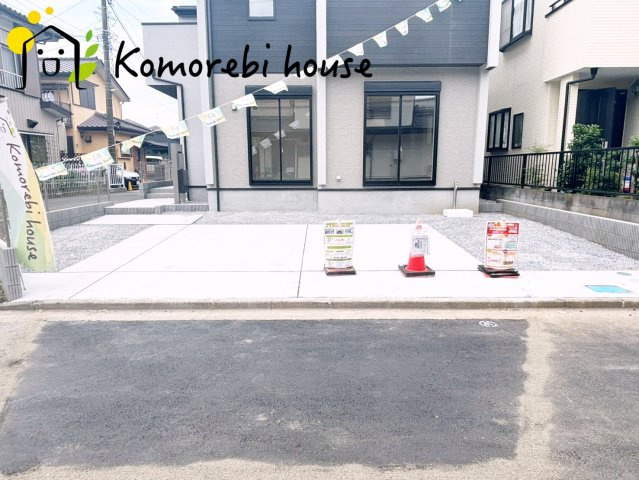 北本市中丸7丁目　新築一戸建て　ブルーミングガーデン　01の駐車場|駐車スペースもあります