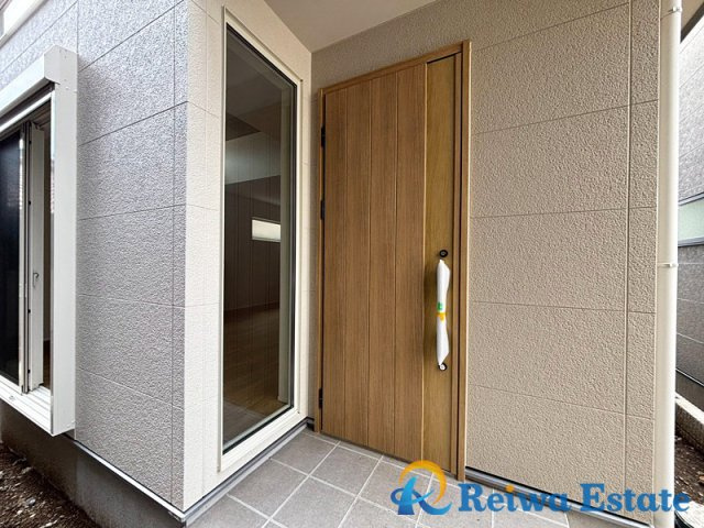 新築戸建　茅ヶ崎市西久保の玄関