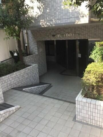 ライオンズプラザ白山の外観