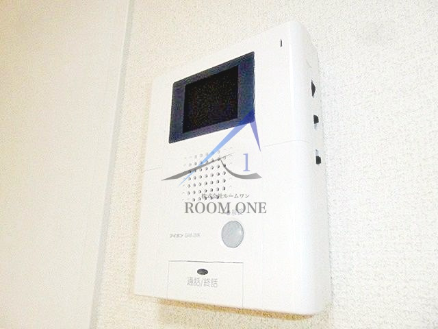 b’CASA十条仲原のセキュリティ|モニター付きインターホンです。