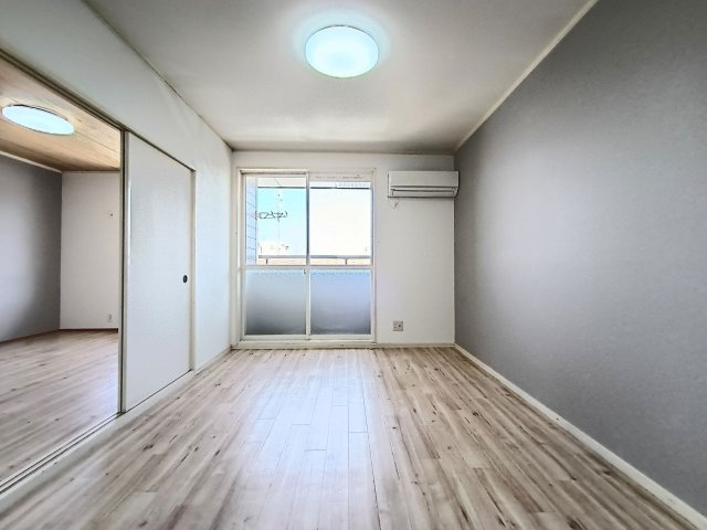 アーバンハイムの洋室