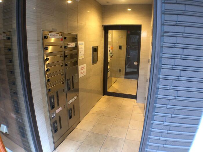 カーサ鈴のエントランス