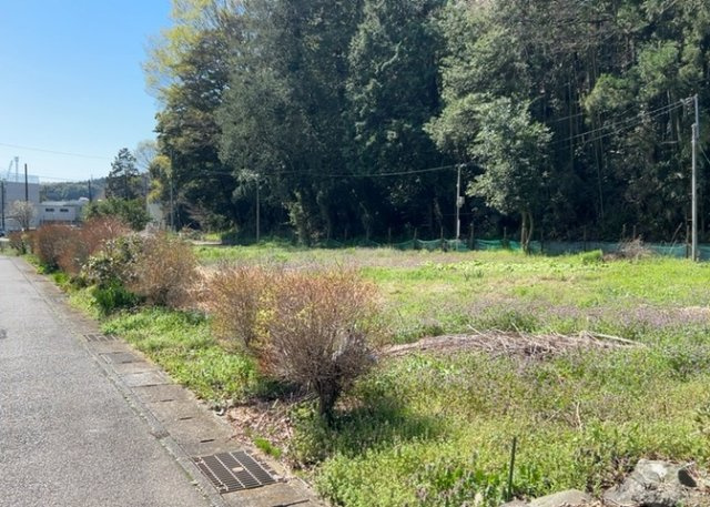 【外観】 | 土地探しをしていると都市計画区域という言葉を目にすると思います。法律によって、都道府県知事や国土交通大臣が指定するエリアのことを指しており、都市計画区域は市街化区域と市街化調整区域に分けられています。