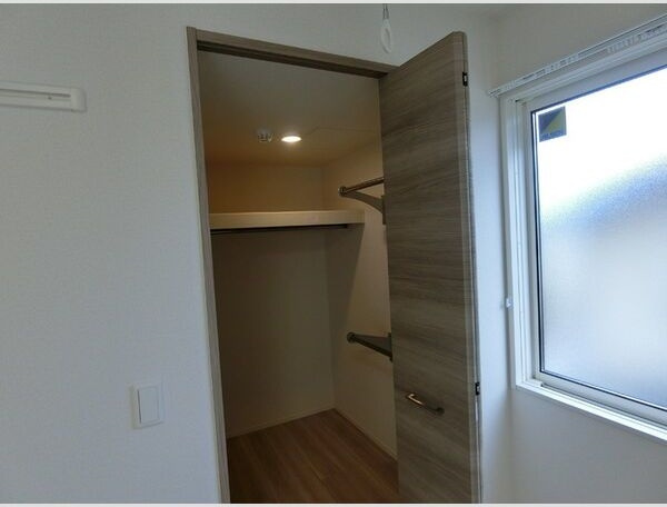 エルタスコート成田町の収納