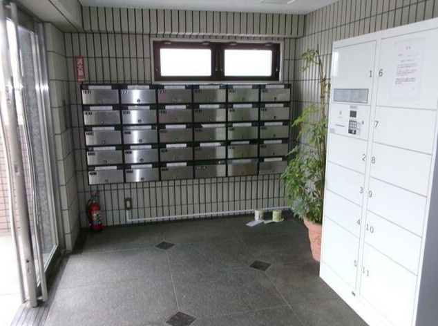 サンヴェール（日野市高幡）のエントランス