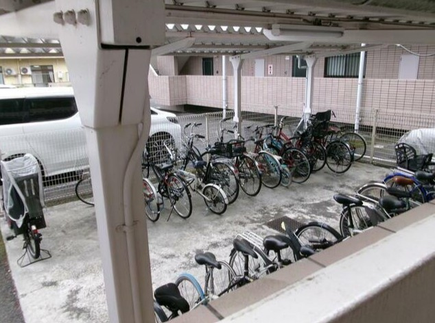 サンヴェール（日野市高幡）の駐車場