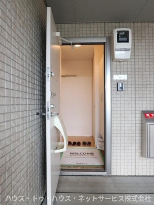 カームベリー　Aの玄関