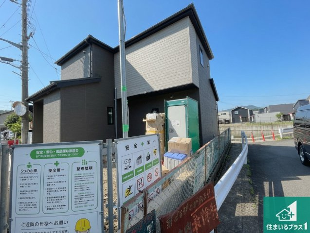 東近江市長勝寺町　第1期　新築一戸建ての外観|周辺は落ち着いた街並みの住宅地！子育てがしやすい住環境です！まだ未完成ですが、現地でしかわからない事もございます。是非一度ご覧ください。