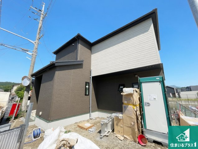 東近江市長勝寺町　第1期　新築一戸建ての外観|周辺は落ち着いた街並みの住宅地！子育てがしやすい住環境です！まだ未完成ですが、現地でしかわからない事もございます。是非一度ご覧ください。
