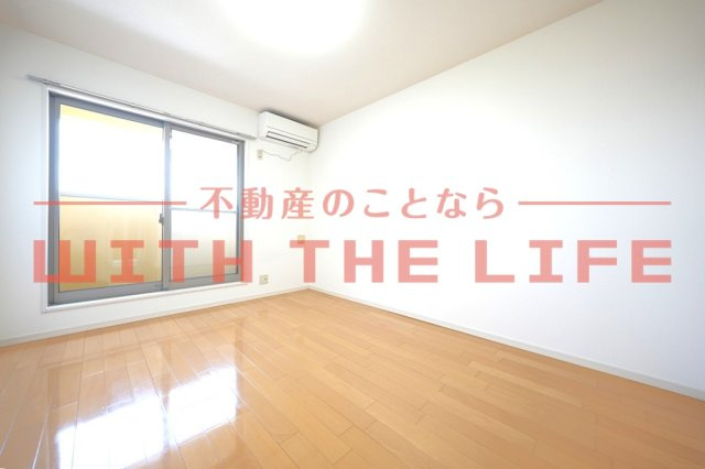 グランドアマレーⅡ番館【キャッシュバック対象】の居間・リビング|ゆったりとしたリビングです