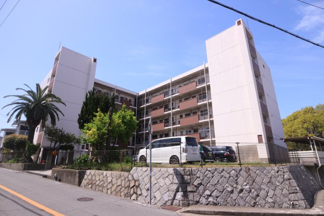 王居殿公社ビル