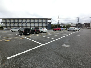 【駐車場】