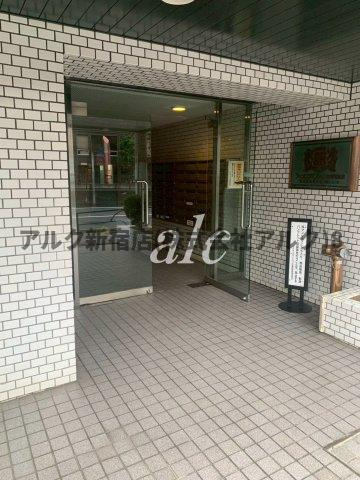 ライオンズマンション方南町駅前のエントランス