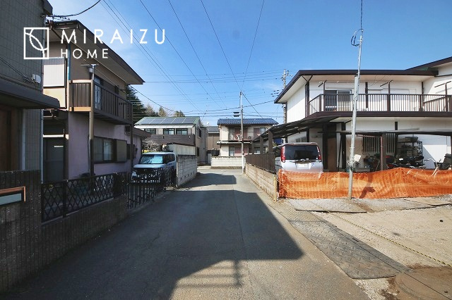 【前面道路含む現地写真】 | 贅沢な暮らしにぴったり設備が魅力♪家事導線の良い水回りで毎日綺麗家事もラクラク♪早朝、夜間問わず現地見学＆周辺環境ご案内致します♪