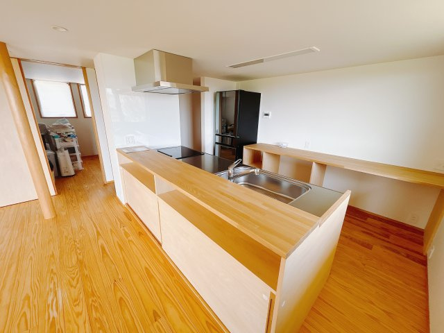 【中古戸建】高崎市箕郷町矢原のダイニング|■ダイニング｜忙しい朝でもご家族そろってお食事を楽しんでいただける、ゆとりあるダイニングスペース。