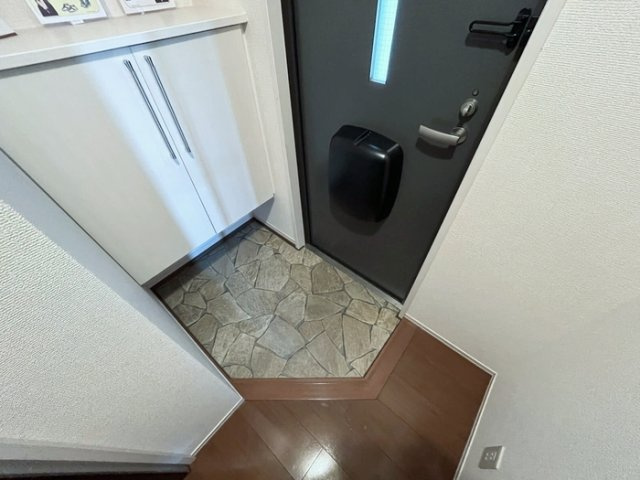 【玄関】 | サニーエミネンス | 明るい玄関です