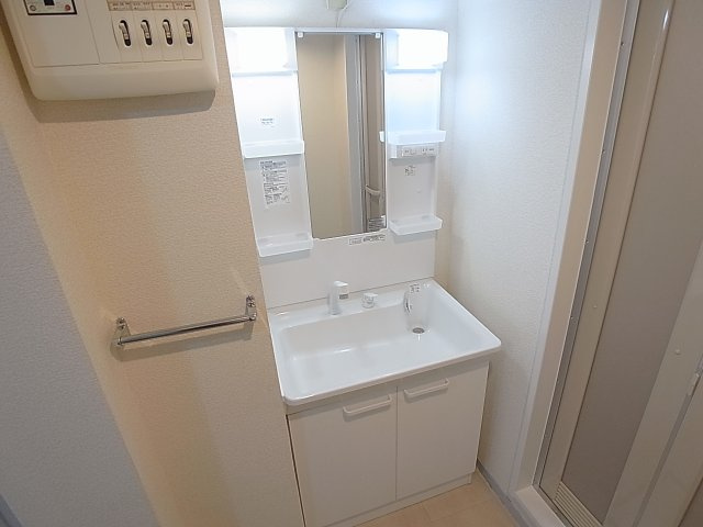 イーストヒルズ平野の洗面所|シャンプードレッサー