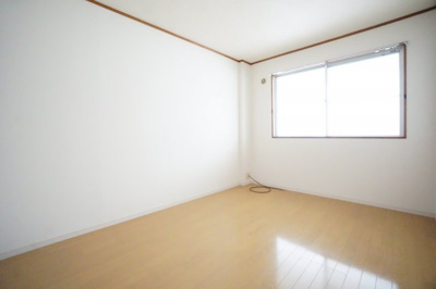 【洋室】 | ロイアルパレスシマ | ※同物件、同タイプ、間取り反転のお部屋です