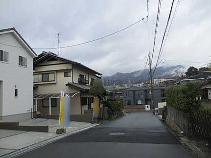 廿日市市峰高２丁目の前面道路含む現地写真